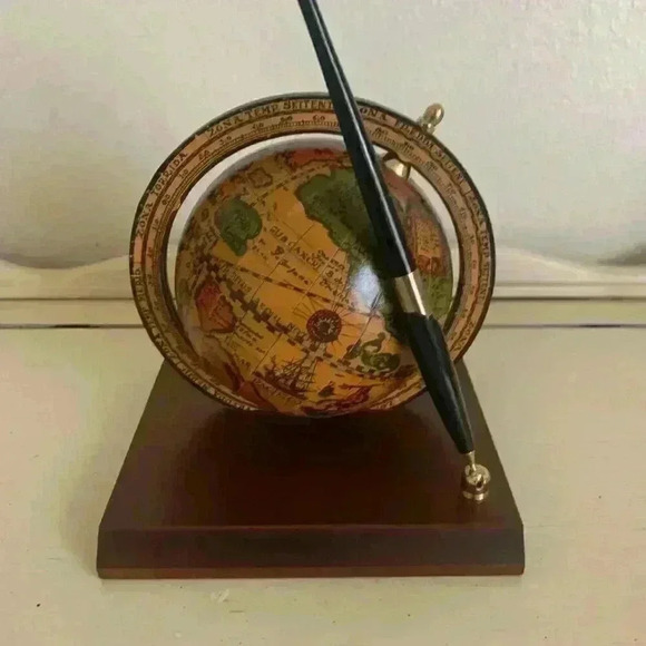 Vintage Italian Desktop Old World Globe with Pen holder /wooden base /office dec - Picture 5 of 5